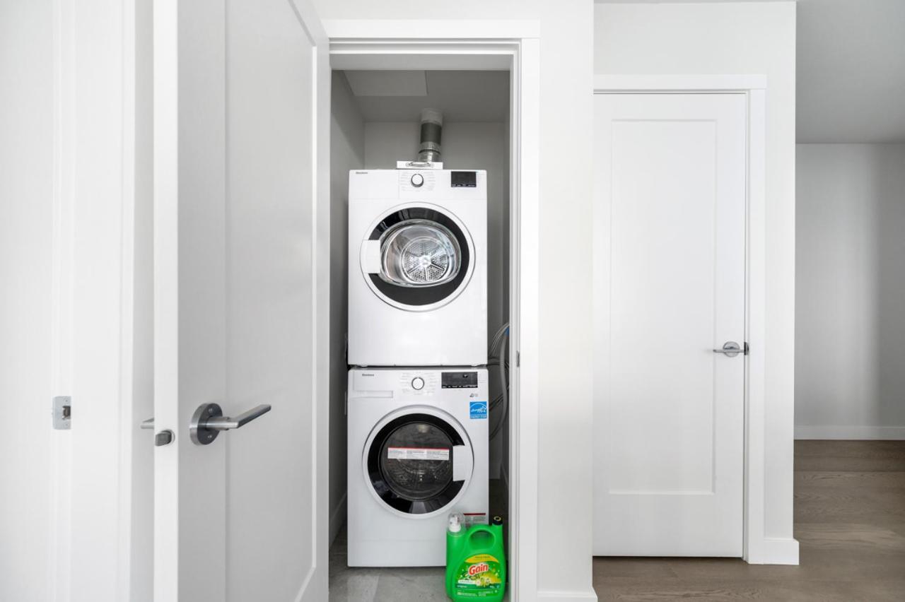 Urban Oasis: Stylish Apartment Retreat At Ubc แวนคูเวอร์ ภายนอก รูปภาพ
